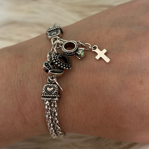 Premier Designs Silvertone Charm Bracelet - Picture 7 of 10